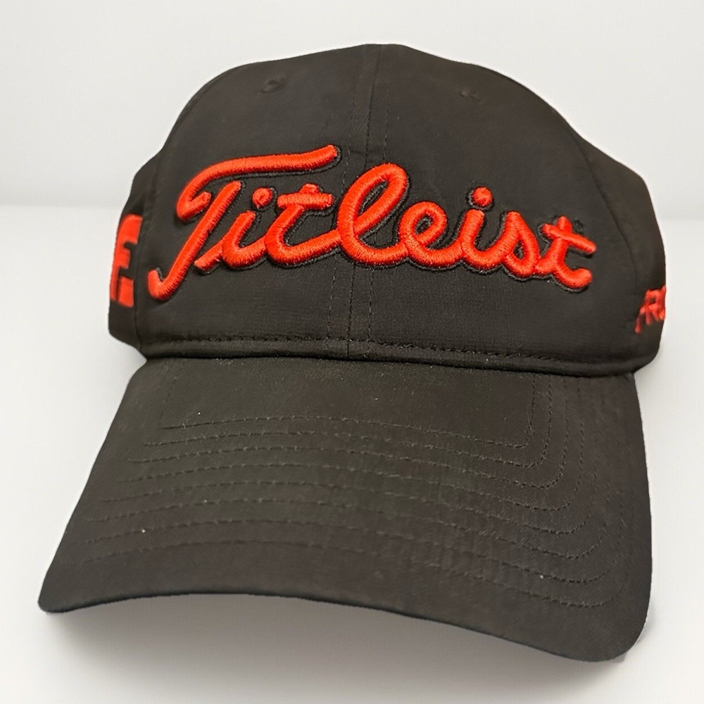 Titleist FJ Pro V1 Black‎ Red Golf StrapBack Hat Cap